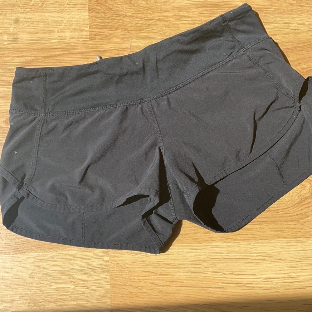 Lululemon Speed Up Low Rise Shorts 2.5”